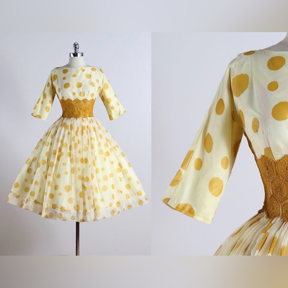 Dresses & Skirts - Vintage 1950s honeycomb cocktail Dress